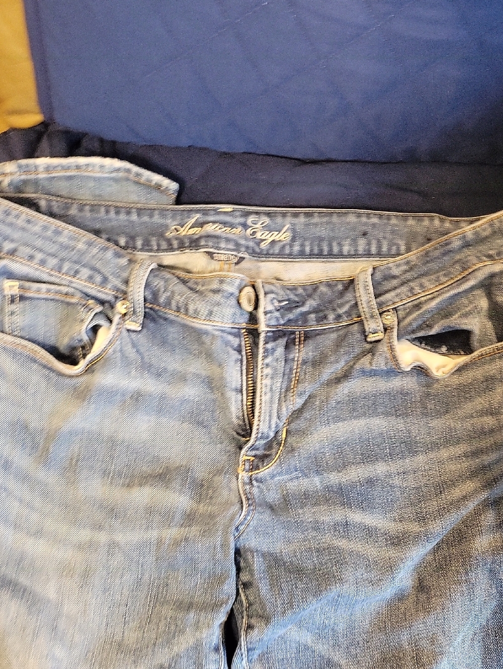 American Eagle Light Wash Jeans - Light Blue